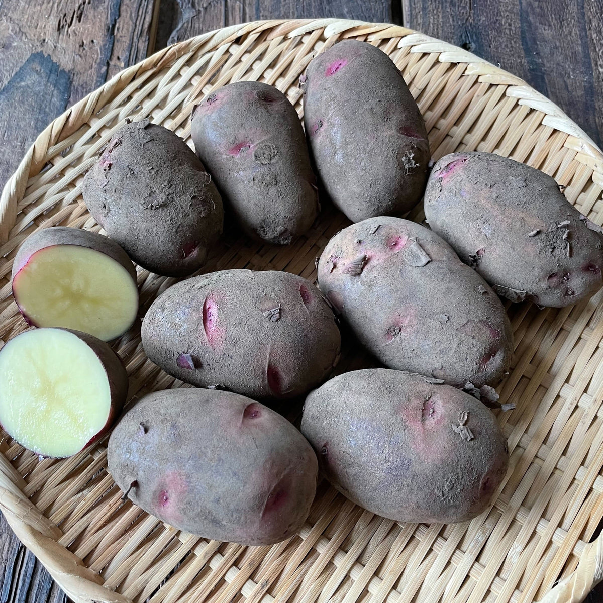 Naturally grown red potatoes (Grand Pechka) (Ueno)