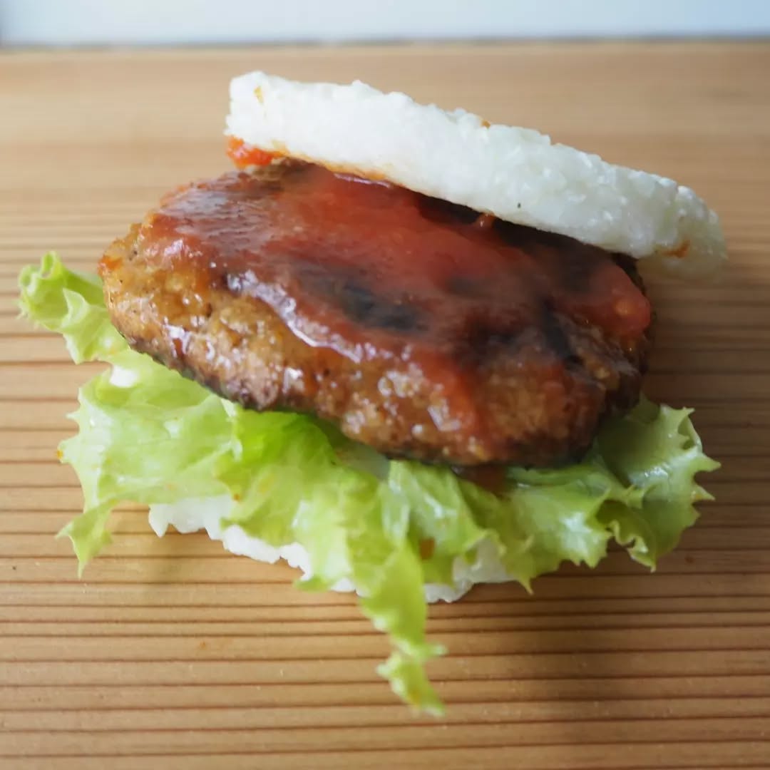 ピュアリィオリジナル・自然栽培ライスバーガー（ハンバーグ）
