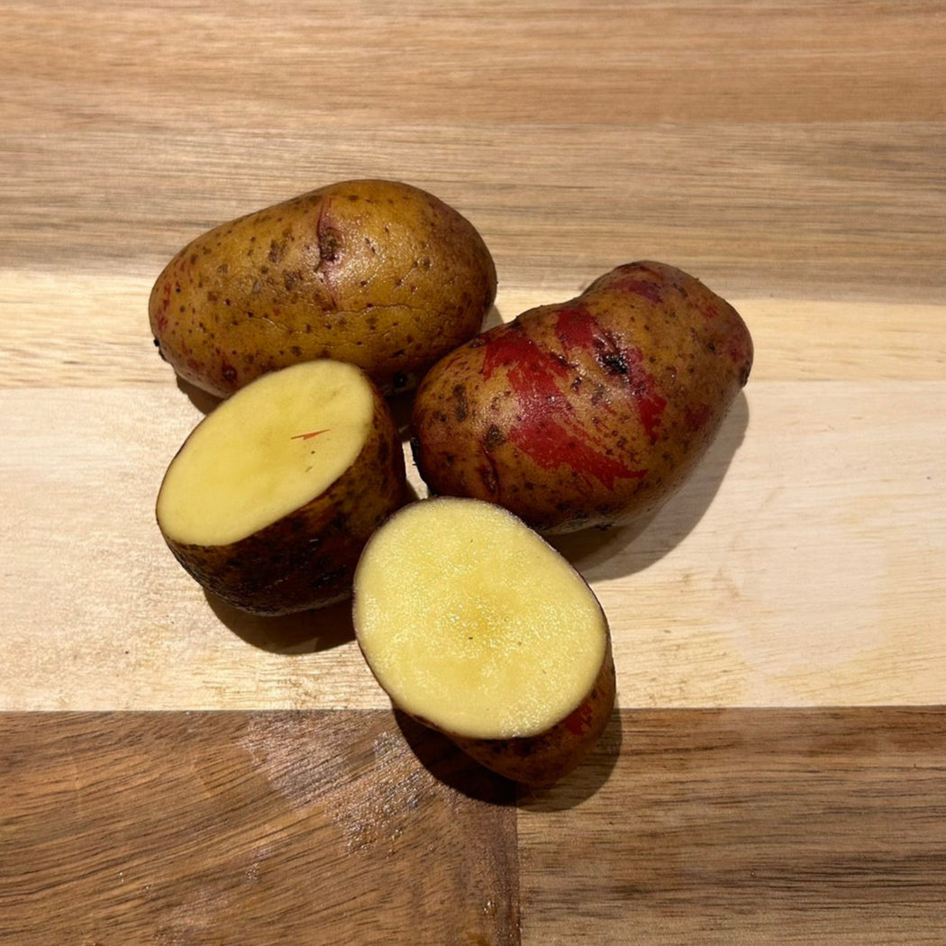 [Final arrival!] Naturally grown red potatoes (Ainoaka) (Ueno-san)