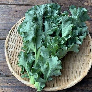 Naturally grown kale (by Fukumoto) 